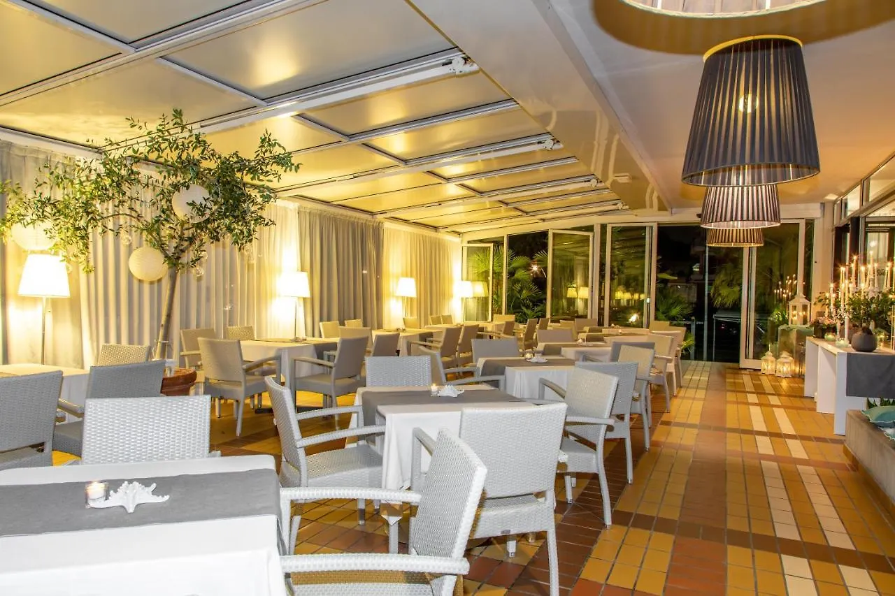 Hotel Santiago Lido di Jesolo 3*,  Italien